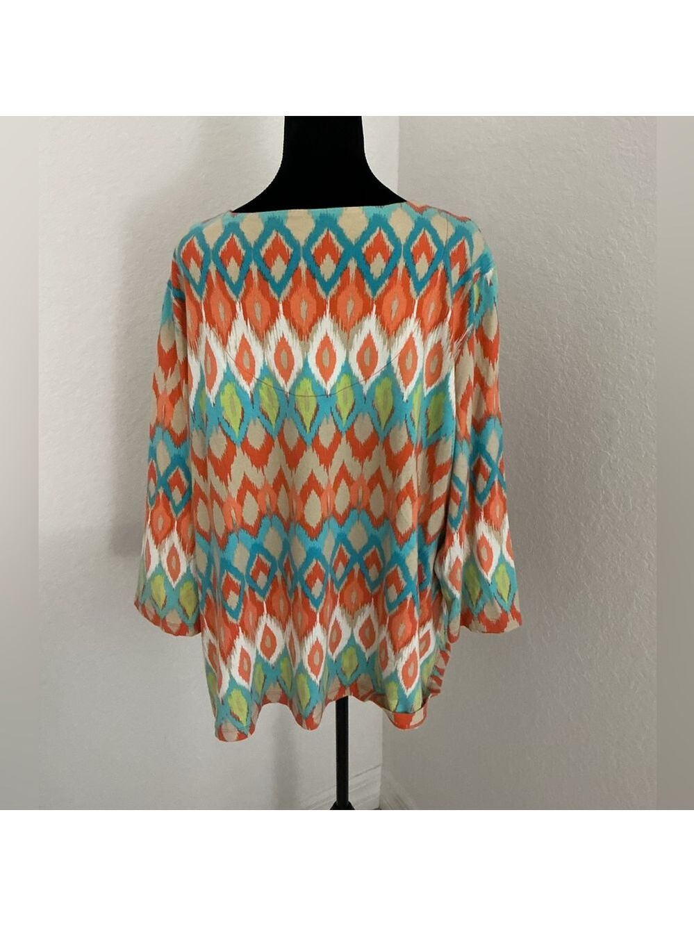 Ruby Rd. Woman Ikat Print Embellished V-Neck 3/4 Sleeve Top – size 2X - Picture 11 of 13